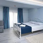 Pensión Rhea / рея 3*